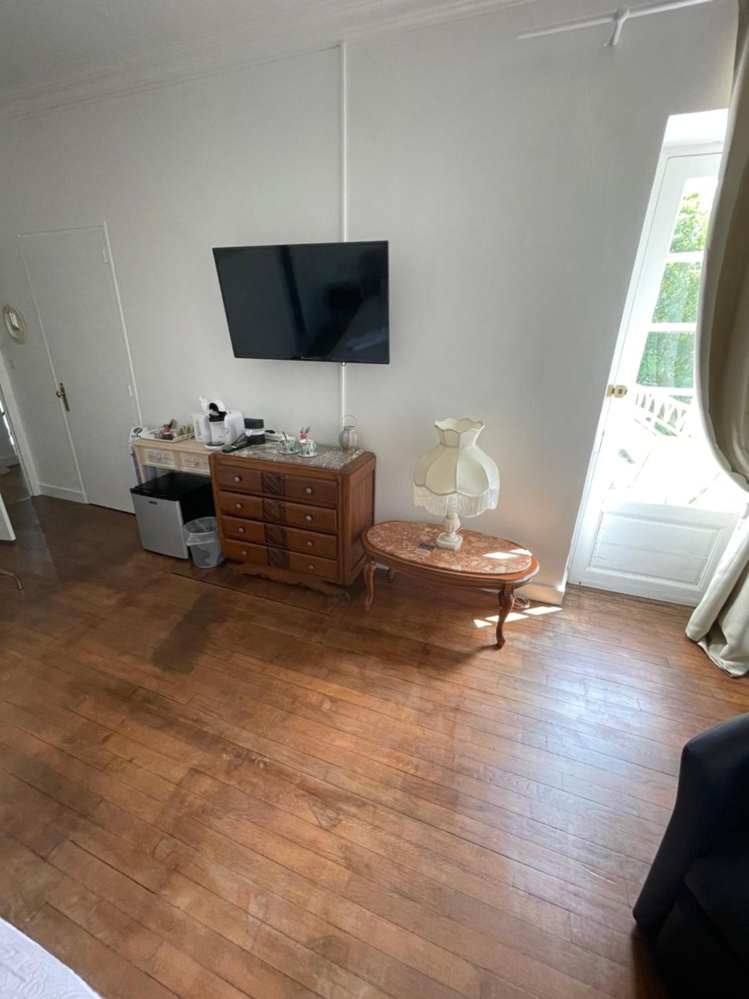 Vue Du Chateau D'Excideuil En Chambres Kültér fotó