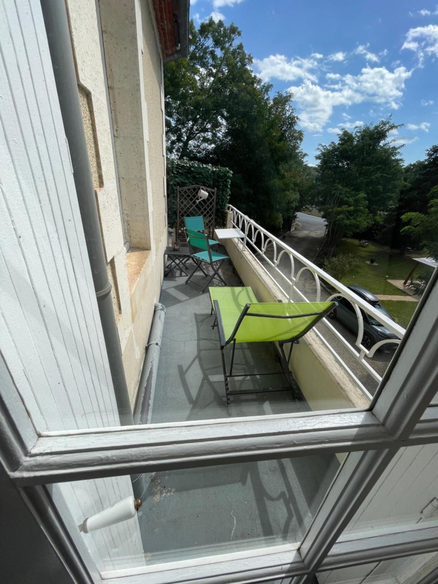 Vue Du Chateau D'Excideuil En Chambres Kültér fotó