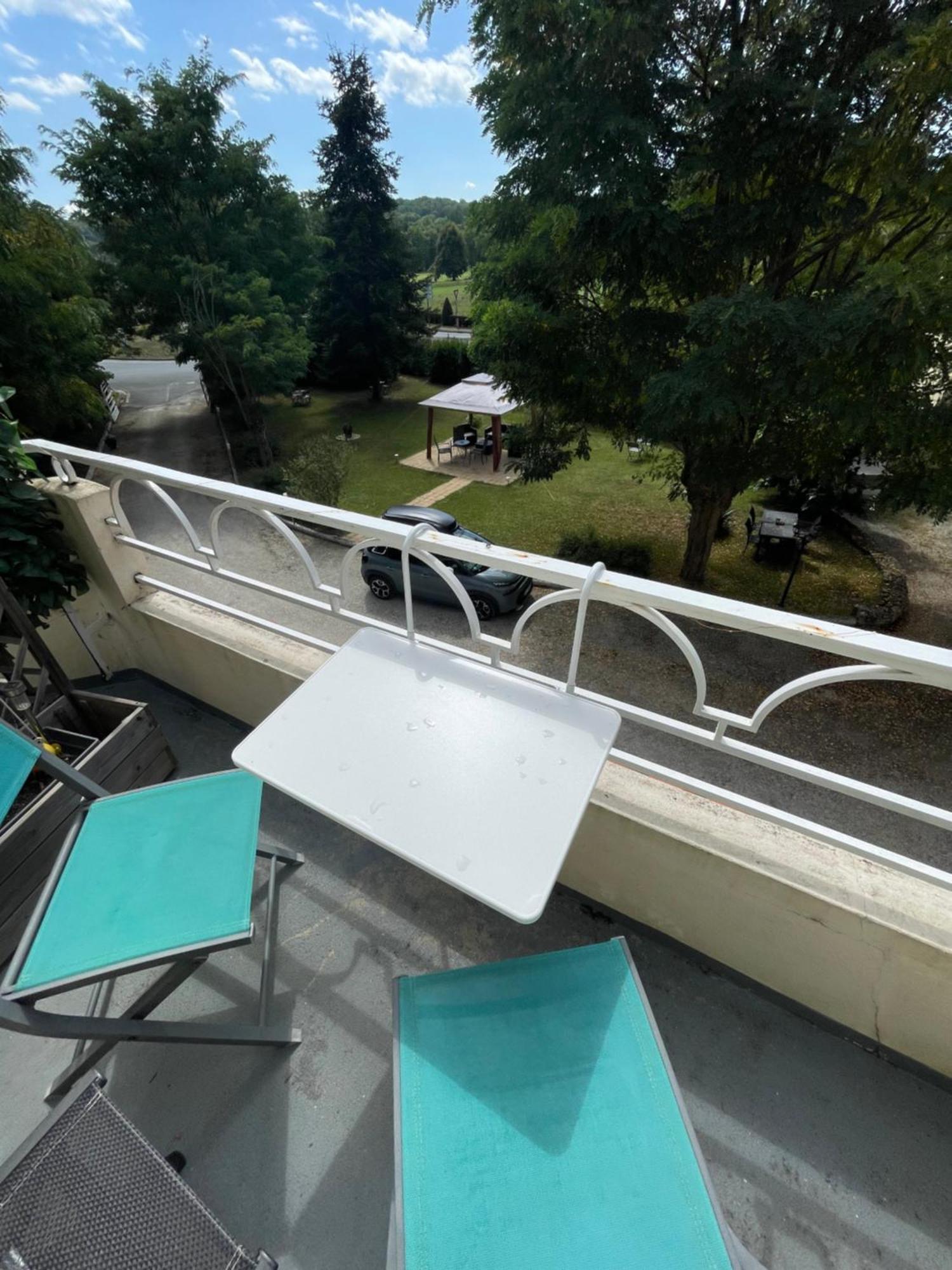 Vue Du Chateau D'Excideuil En Chambres Kültér fotó