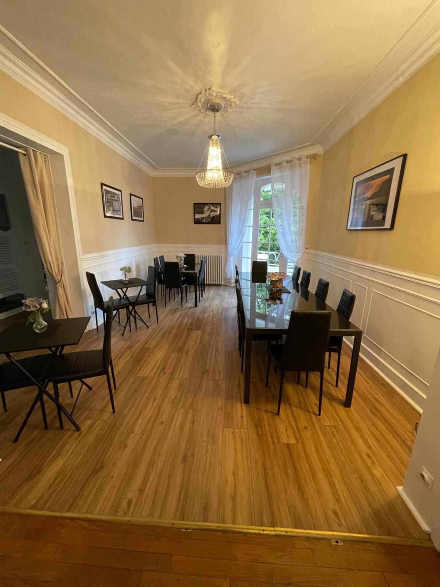 Vue Du Chateau D'Excideuil En Chambres Kültér fotó