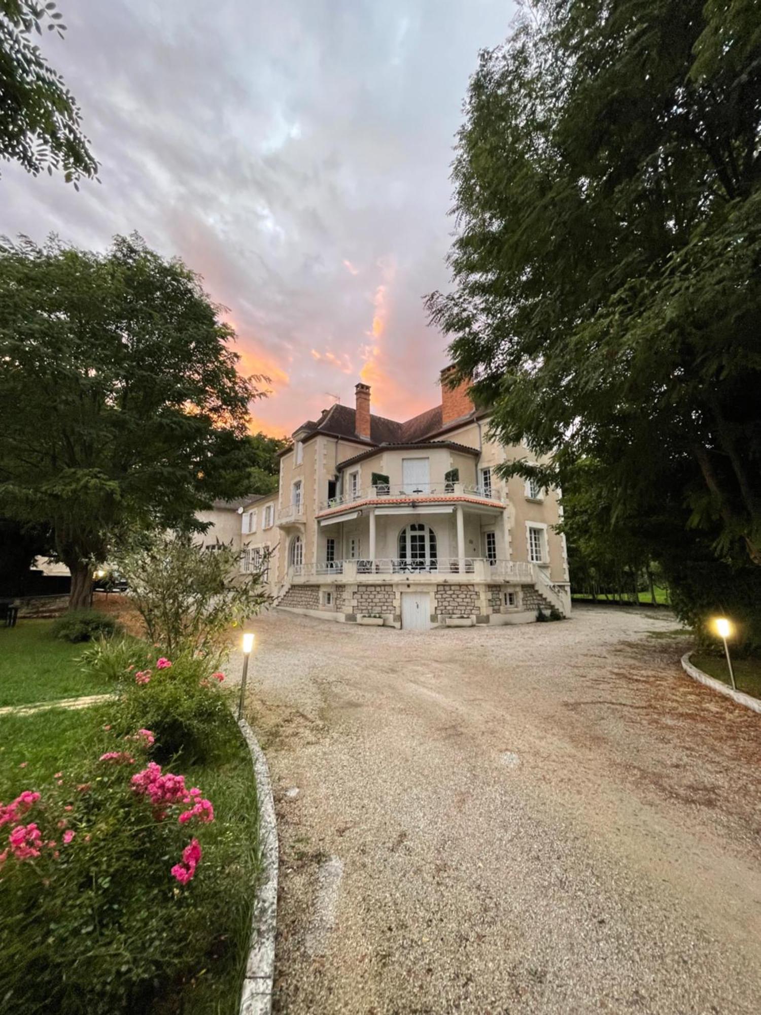Vue Du Chateau D'Excideuil En Chambres Kültér fotó