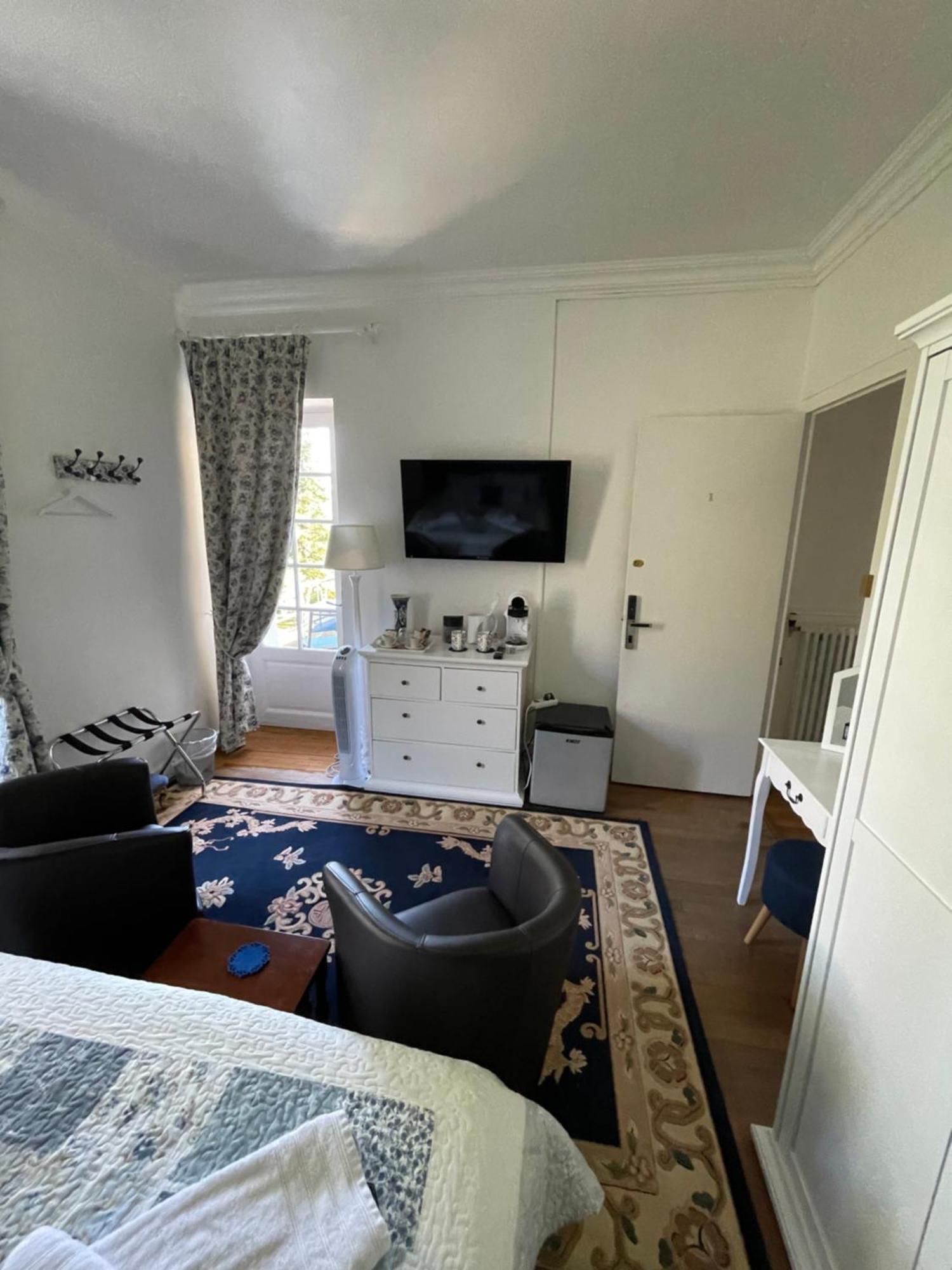 Vue Du Chateau D'Excideuil En Chambres Kültér fotó