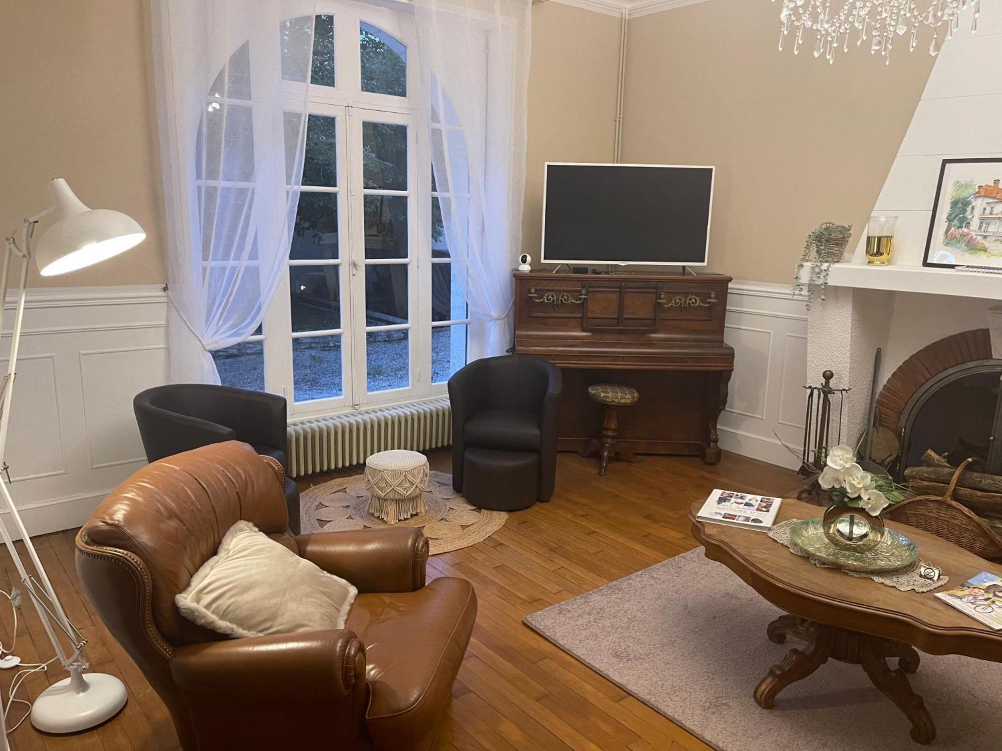 Vue Du Chateau D'Excideuil En Chambres Kültér fotó