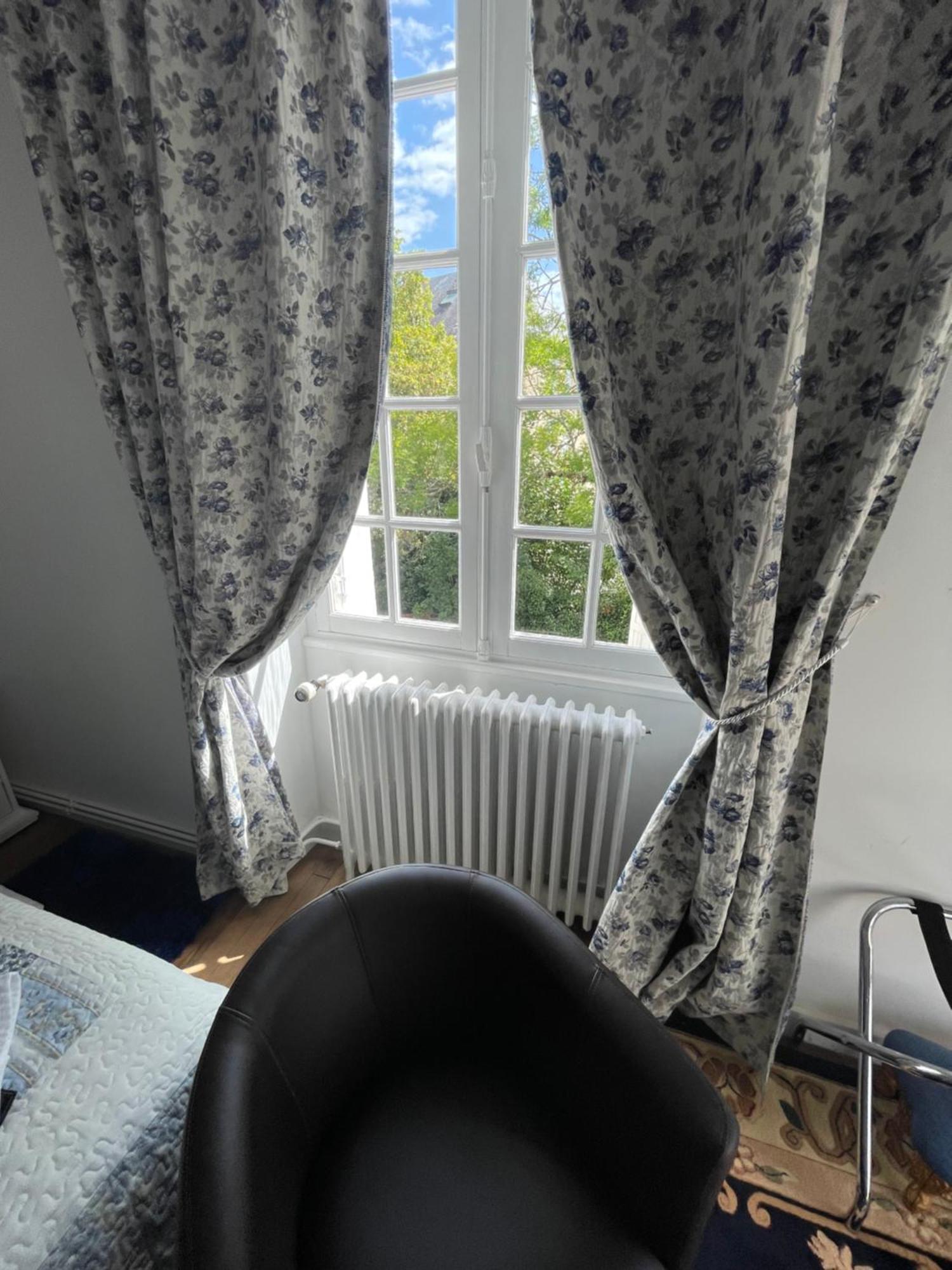 Vue Du Chateau D'Excideuil En Chambres Kültér fotó