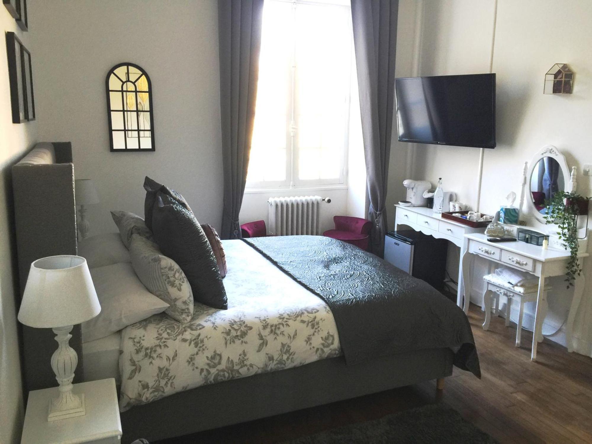 Vue Du Chateau D'Excideuil En Chambres Szoba fotó